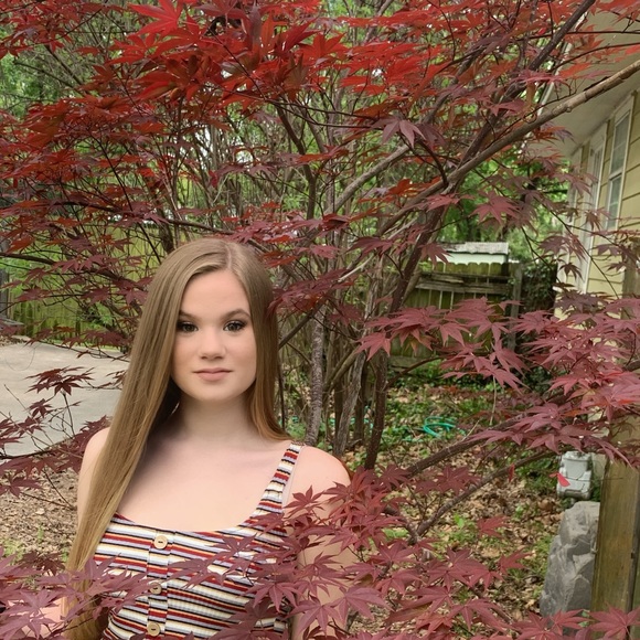 Meet your Posher, Tabitha - Picture 1 of 1